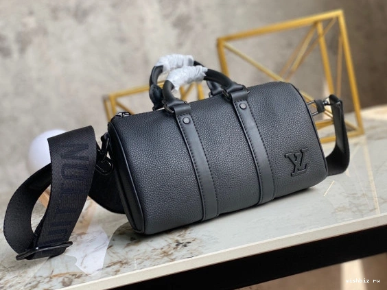 WIS CITY Louis KEEPALL Vuitton 0821